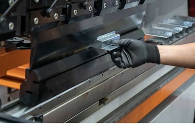 CNC BRAKE PRESS